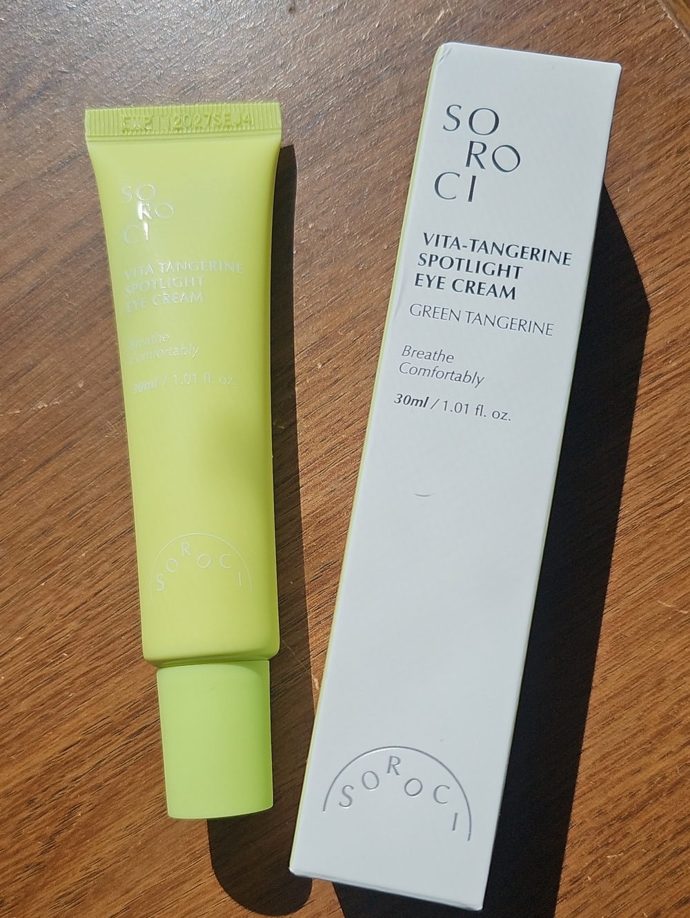 NIB Vita-Tangerine Spotlight Eye Cream — Green Tangerine